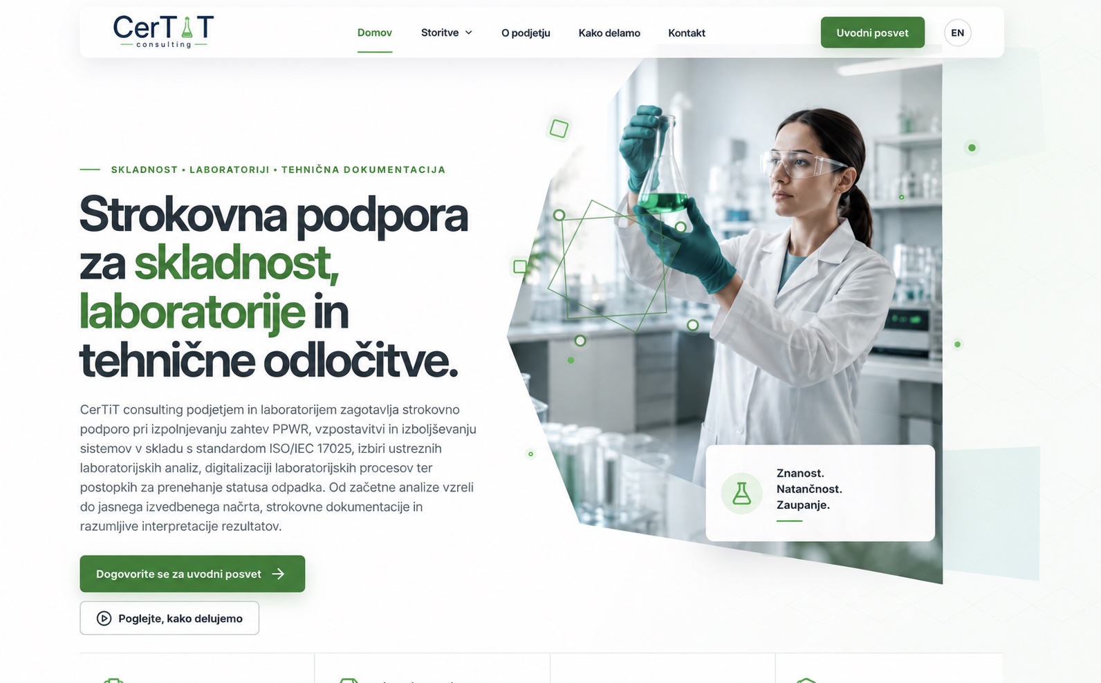 Uvodna stran CerTIT consulting z laboratorijsko fotografijo in predstavitvijo strokovnih storitev